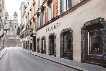 Italy fines LVMH boss over Bulgari deal