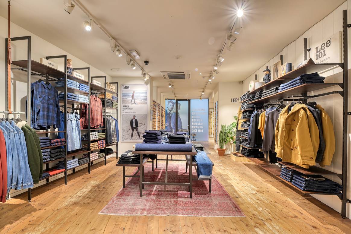 Lee Jeans opens first virtual store