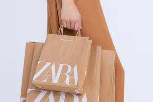 Inditex pone precio a la sostenibilidad: empieza a cobrar las bolsas de papel