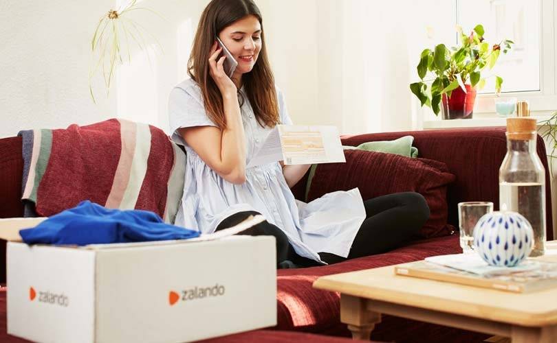 I clienti italiani di Zalando possono pagare dopo aver provato i capi a casa