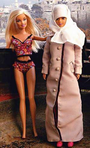Subasta Barbie con burka en Florencia