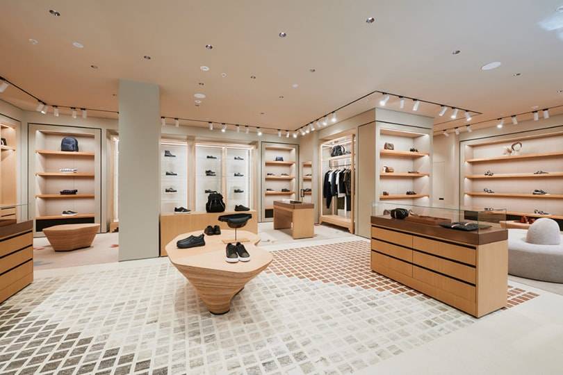 Обувной бренд Bally открыл первый бутик в России