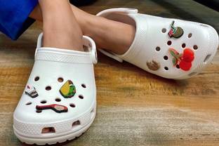 Crocs registra un aumento del 56,5 por ciento en sus ingresos del cuarto trimestre
