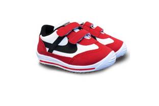 Panam responde al aumento de consumo de tenis para niños