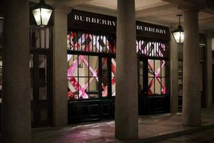Coty будет производить всю косметическую продукцию марки Burberry
