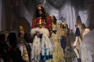 Alessandro Michele debuta como director creativo de Valentino