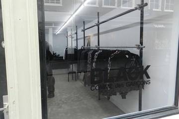 Kijken: dit is de nieuwe Black store van Comme des Garçons in Amsterdam