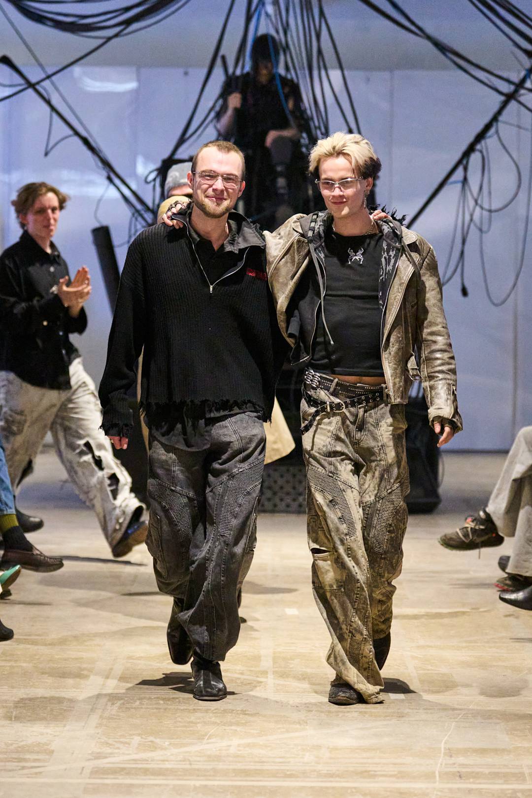 Marc Møllerskov (links) und Ludvig Isaksen bei der Fine Chaos FW26-Show