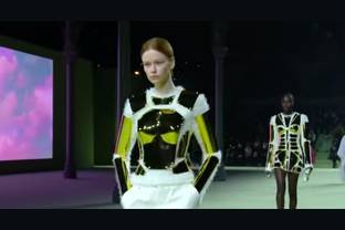 Video: Balmain at Paris Fashion Week
