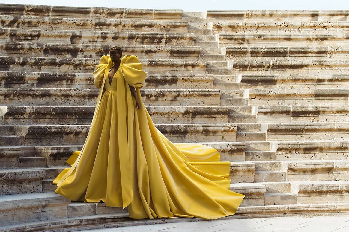 Ralph and Russo bring avatars to couture