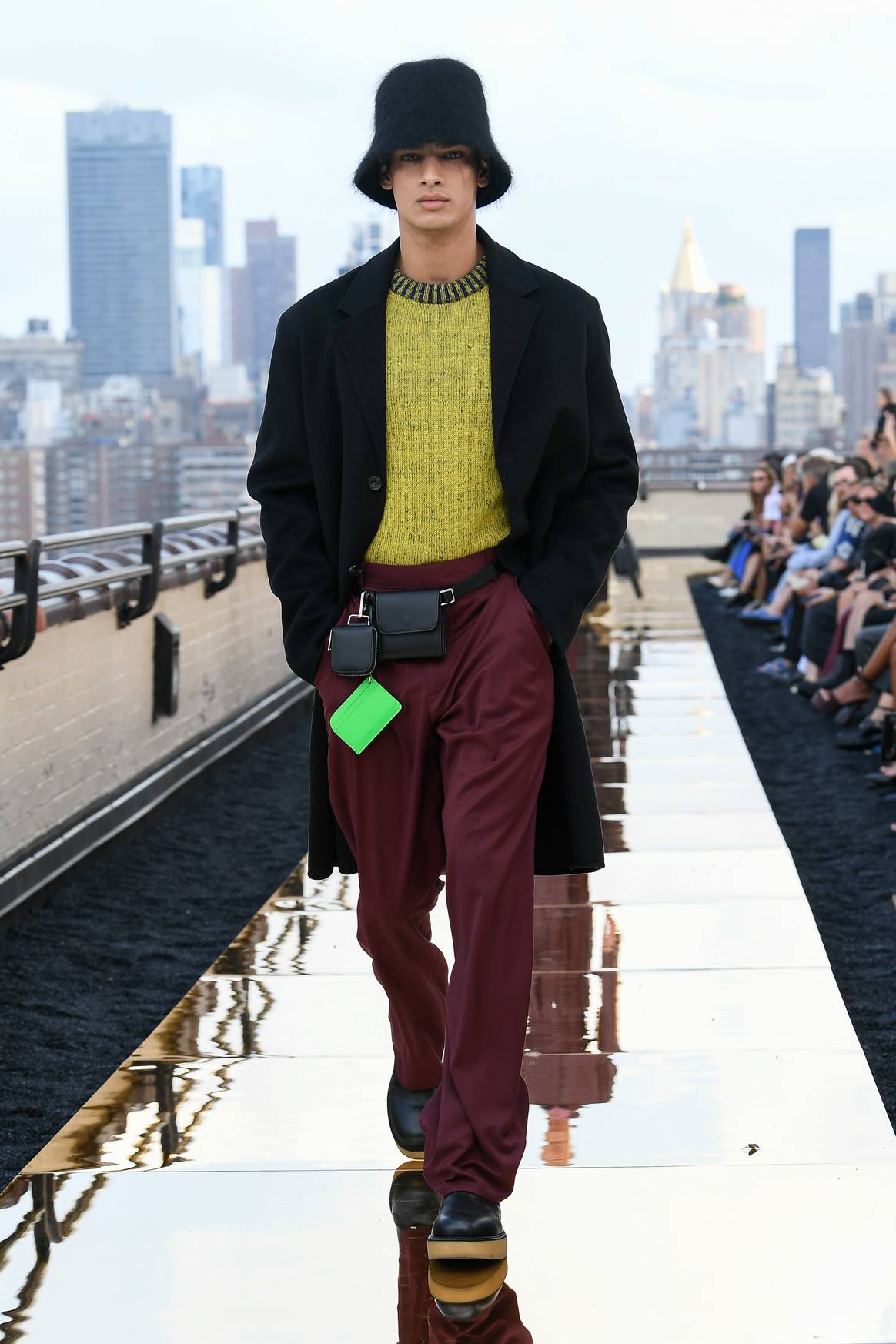 Image: COS SS23, Catwalkpictures