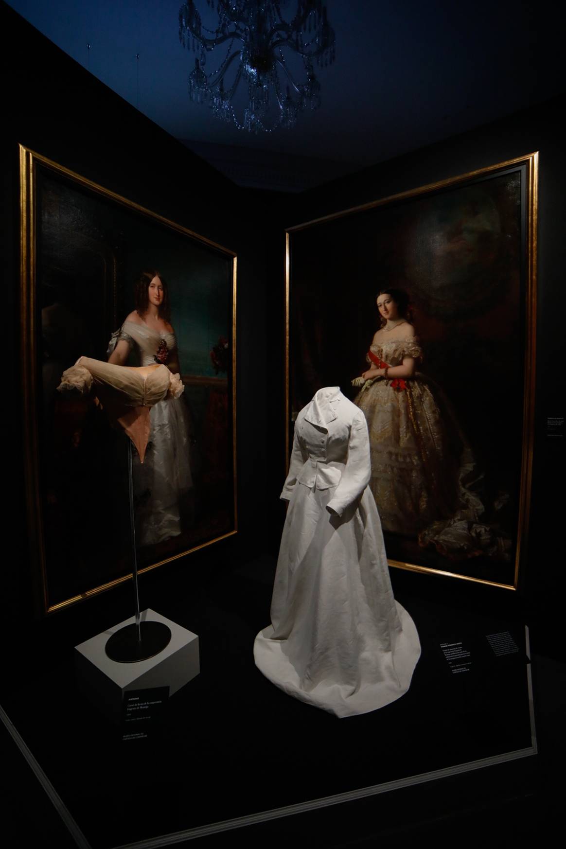 Interior de la exposición “La moda en la Casa de Alba”, en el Palacio de Liria de Madrid del 19 de octubre de 2023 al 31 de marzo de 2024.