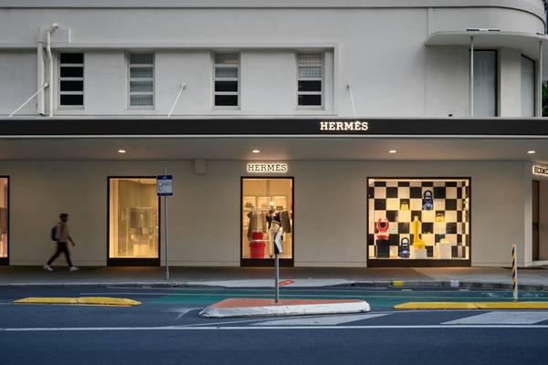 Hermès: l'utile netto cala nel 2025, colpito dalla sovrattassa sulle imprese