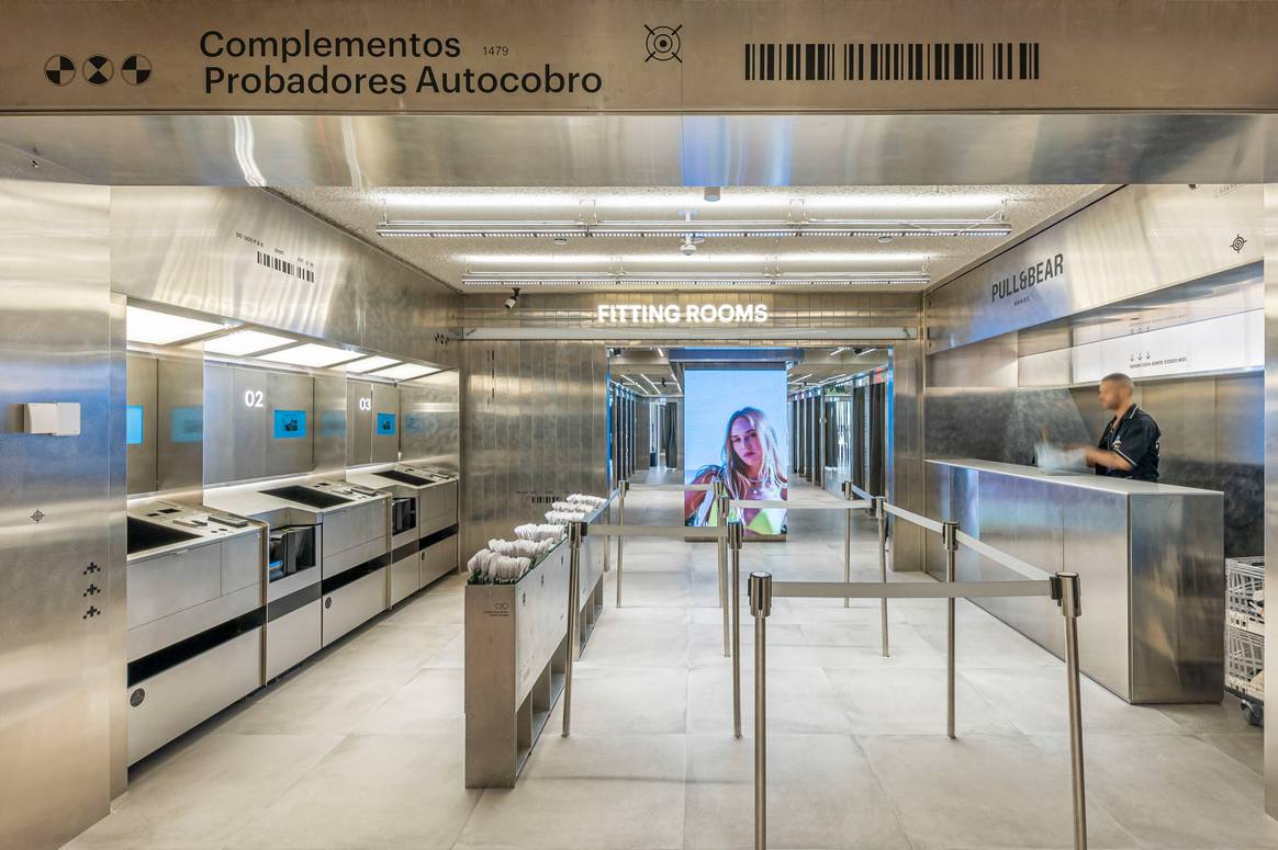 Imagen: Nueva flagship de Pull&Bear en el número 32 de Gran Vía, Madrid. Por cortesía de Inditex.