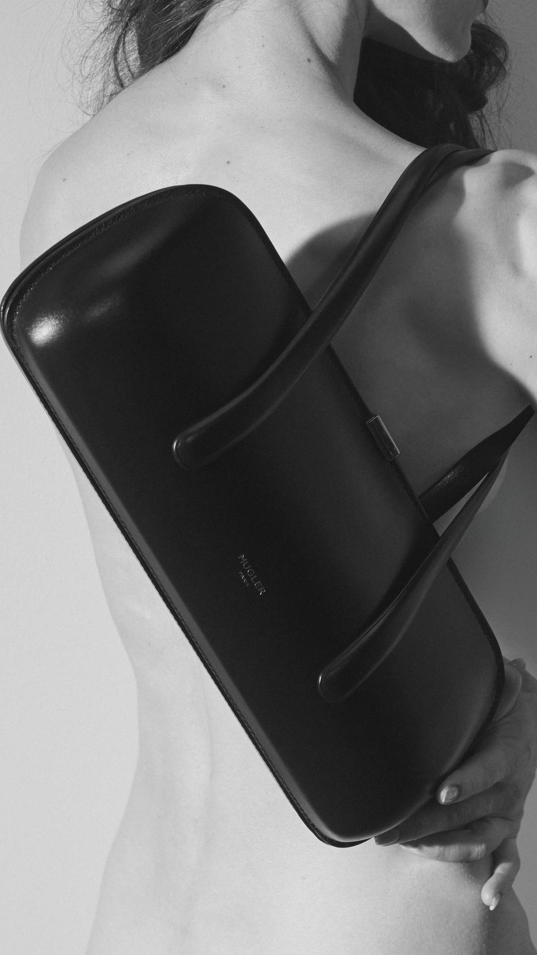 Mugler introduces its first handbag campaign under the creative direction of Miguel Castro Freitas