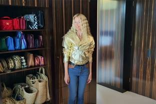 Video: Inside fashion model Claudia Schriffer's closet