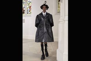 Vidéo: La collection AH21 de Simone Rocha à LFW