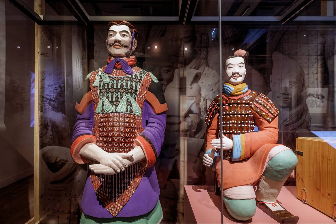 Made in China Terracotta soldiers, Kneeling archer and General, 2006.