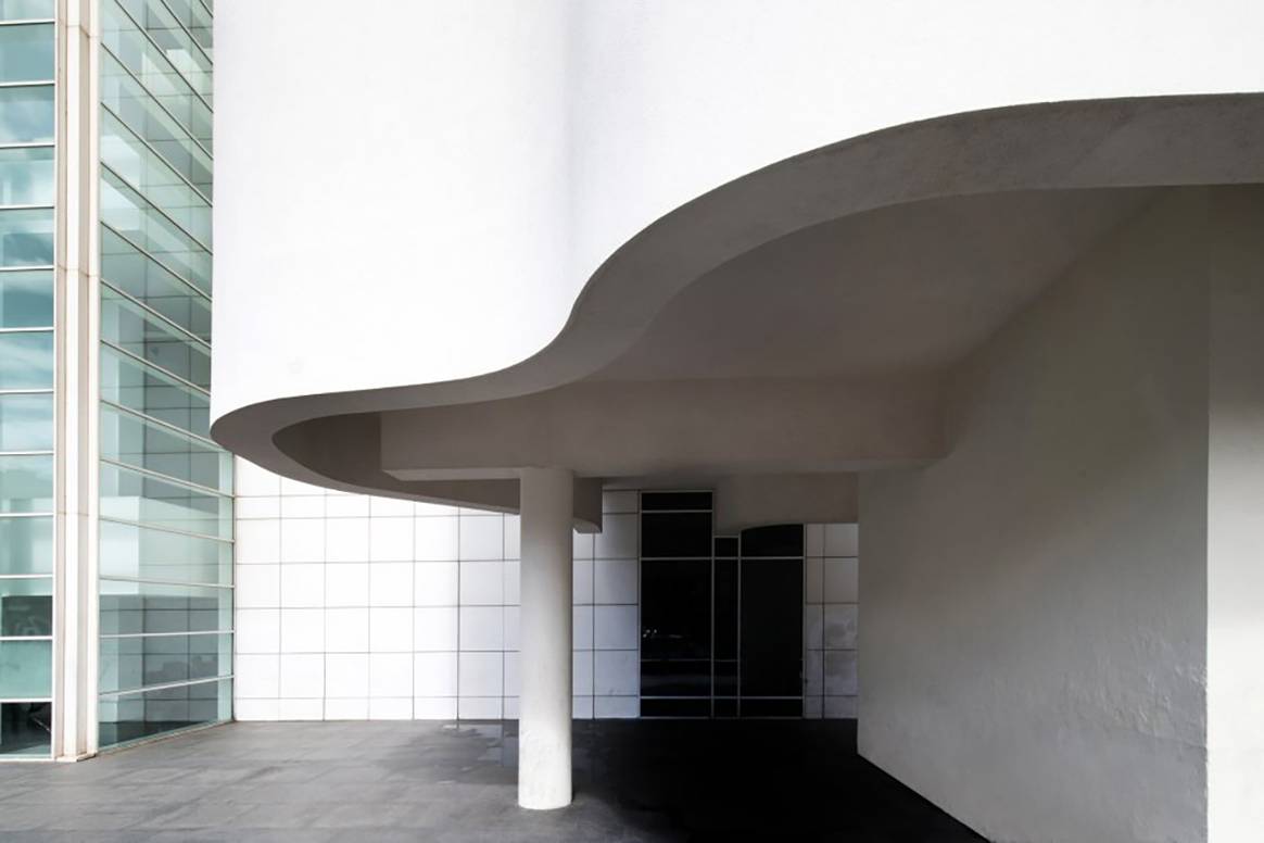 Photo Credits: Museo de Arte Contemporáneo de Barcelona (MACBA), página oficial.