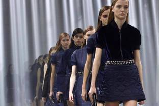 La pasarela de Milán da una lección de estilo y geometría