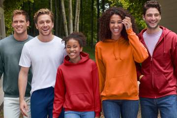 Gildan Activerwear swings to profit in Q1