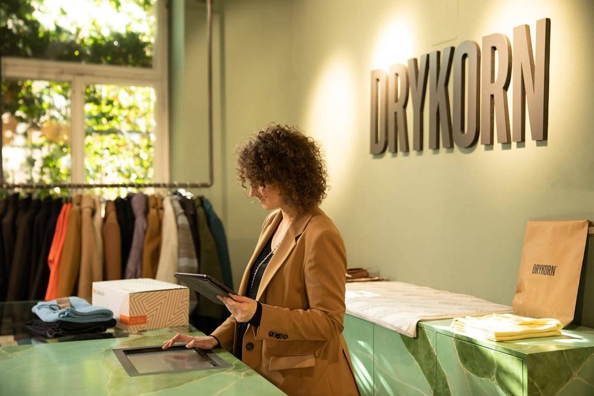Mejore sus ventas en las rebajas de fin de temporada con Connected Retail de Zalando