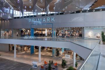 Así es el primer Primark de España con salón de belleza y cafetería