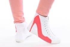 Sarenza brengt stiletto sneaker