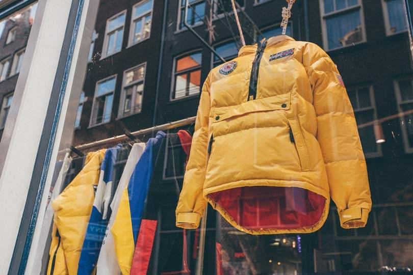 Zien: Tommy Hilfiger lanceert Outdoor-collectie in Patta pop-upstore