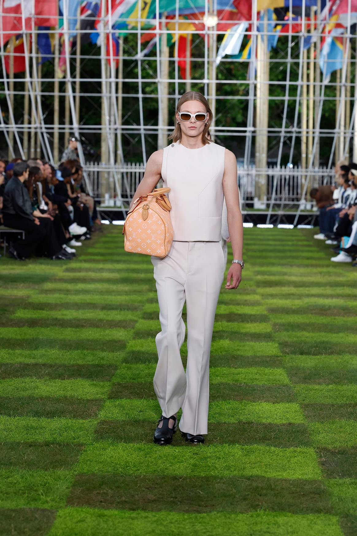 Louis Vuitton, colección moda-hombre para la temporada Primavera/Verano 2025.
