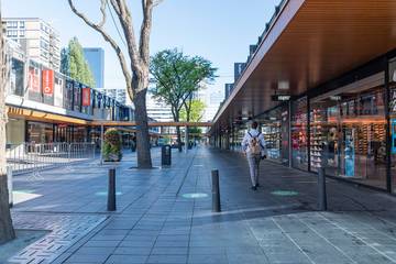 Mondkapjes worden verplicht in grote winkelstraten Amsterdam en Rotterdam