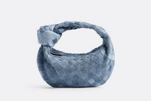Bottega Veneta da “garantía de por vida” a sus bolsos