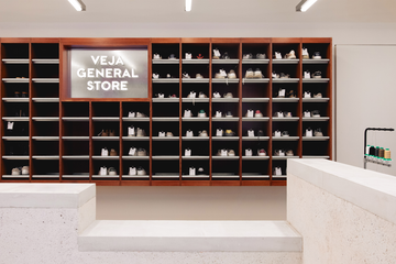 Veja opens a repair shop in Paris