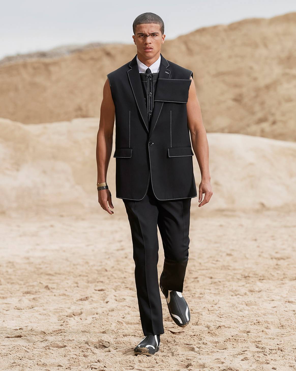 Burberry SS22: Tisci ‘challenges conventional codes’ in otherworldly menswear show