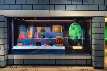 Binnenkijken bij de ‘Bags: Inside Out’-tentoonstelling in Londen