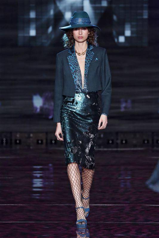 Lola Casademunt by Maite colección FW22 "Night Fever". Imágenes por cortesía de Ifema Madrid.