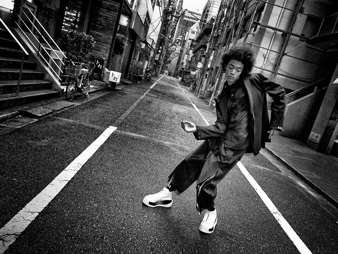 Y-3 Atelier. Foto: SSense x Y-3 Atelier x Daido Moriyama