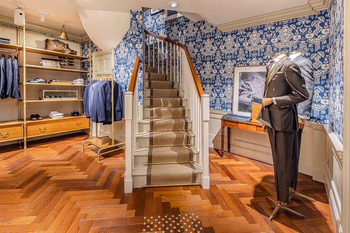 Tienda de Hackett en el úmero 24 de la rue Marbeuf de París (Francia).