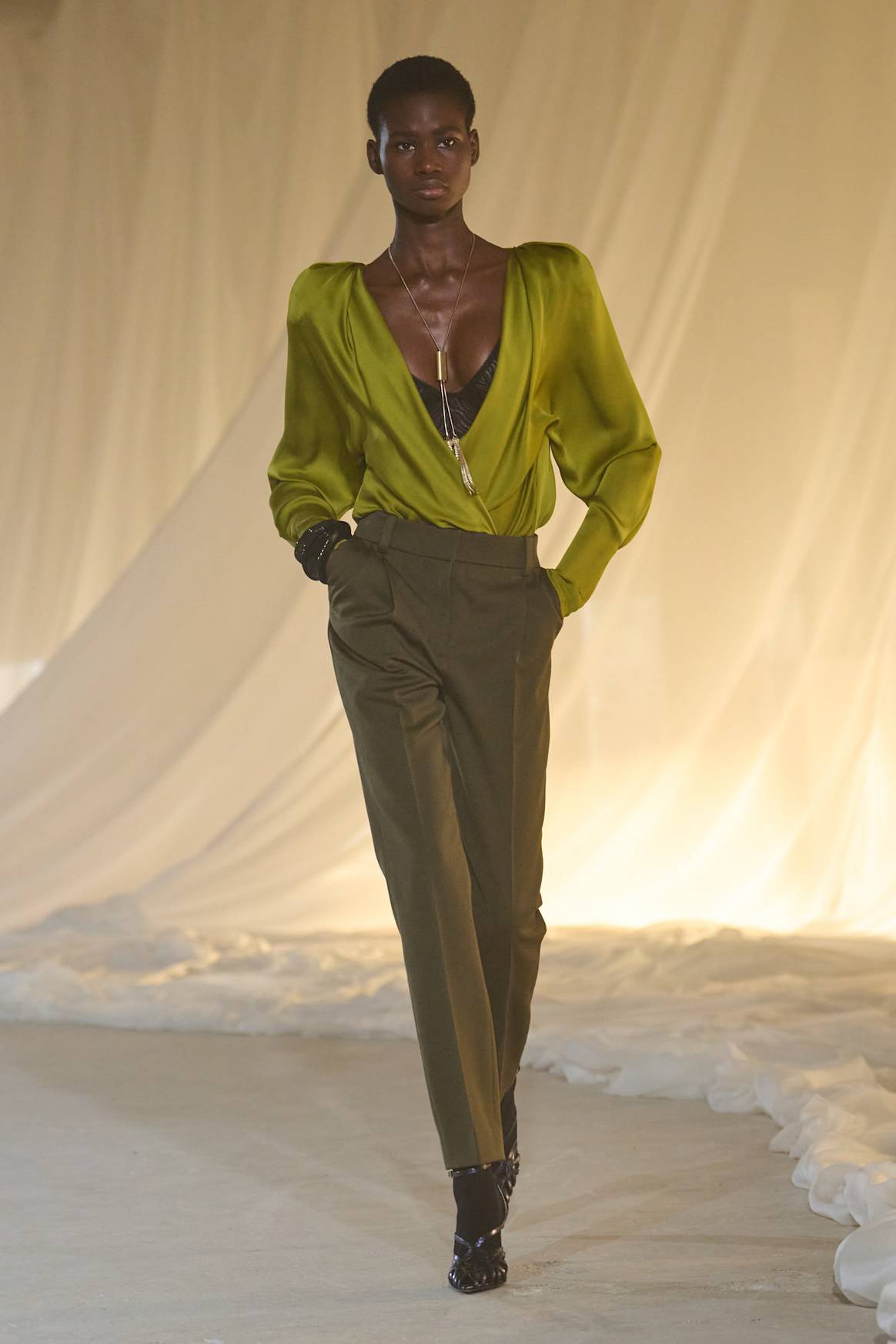 PFW FW26 color trends: Saturated shades of wine, purple, cobalt blue ...