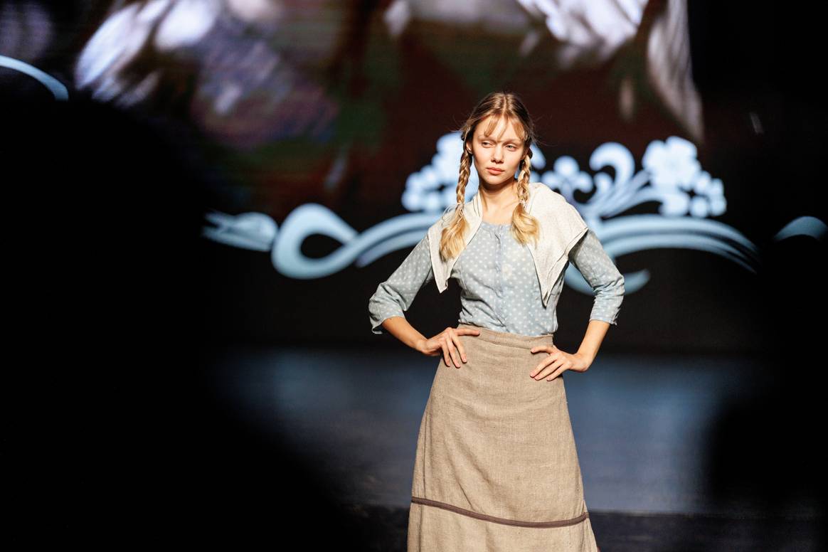 Inauguración de “Cine y Moda”, la colección retrospectiva de Sandra Sila, en colaboración con la película Escape Net.