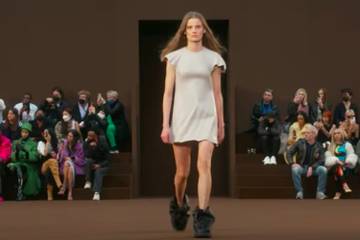 Video: Loewe at Paris Fashion Week