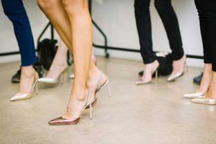 Musée des arts décoratifs : la chaussure, une histoire de souffrance et de contrainte 