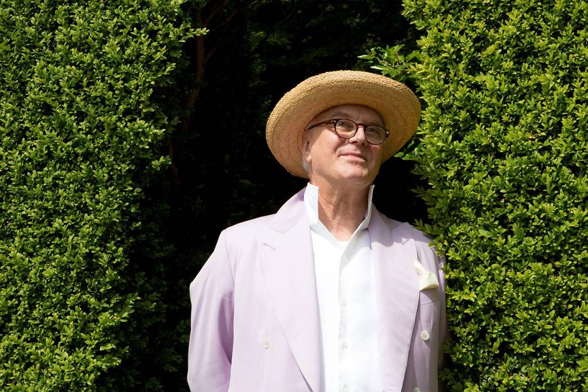 Photo Credits: El diseñador español Manolo Blahnik en una fotografía de archivo. Manolo Blahnik, página oficial.