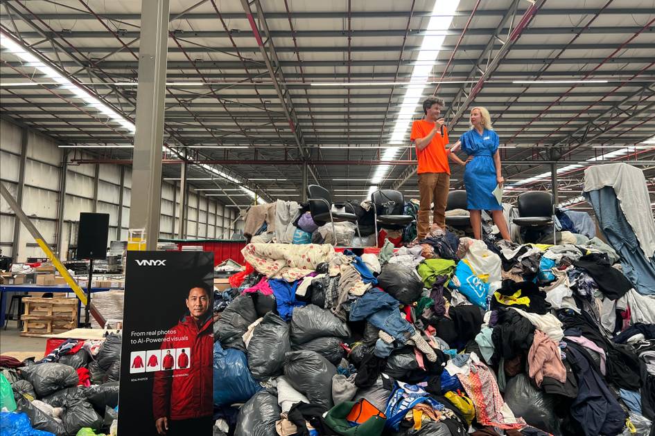 Resale robot 'Vnyx' photographs and prices second-hand clothing in two minutes