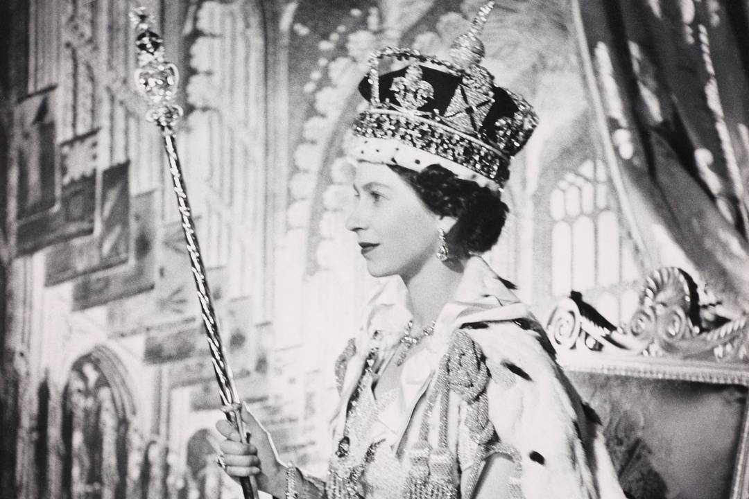 Cecil Beaton, Coronation Portrait of Her Majesty The Queen, 1953