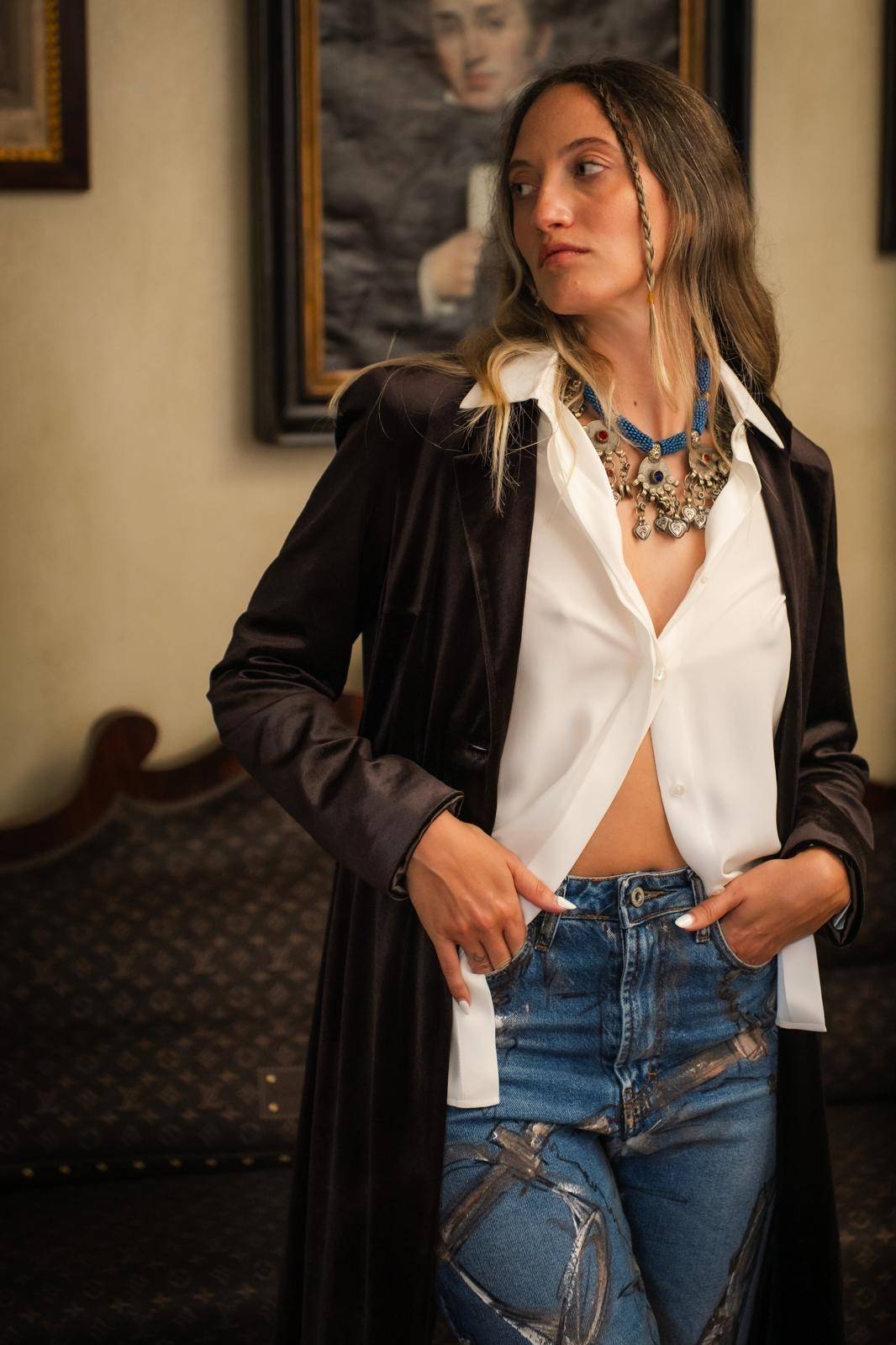 Ella Lago di Como era presente White Milano