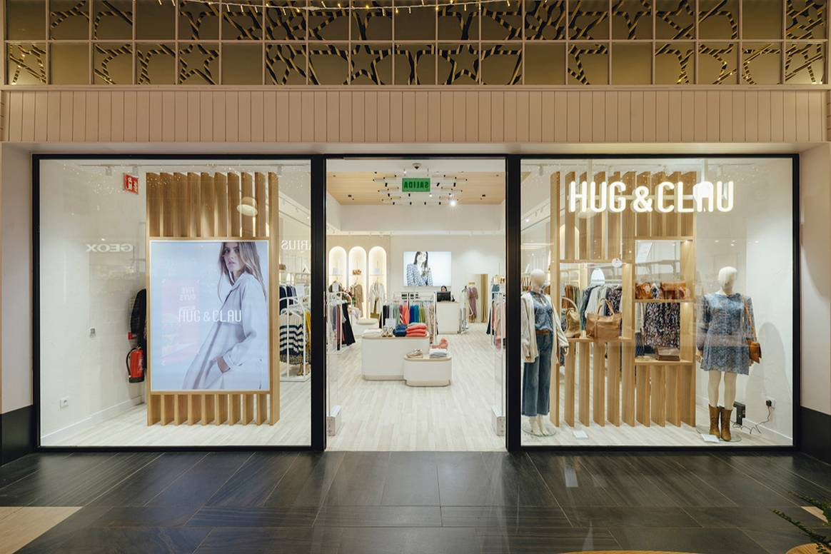 Tienda de Hug&Clau en el centro comercial Sevilla Fashion Outlet de Sevilla (España).