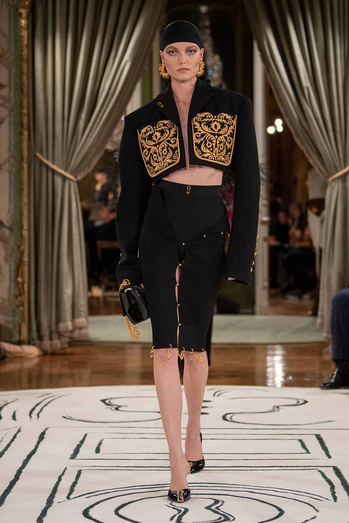 Schiaparelli, colección de mujer de prêt-à-porter para la temporada Primavera/Verano SS24.