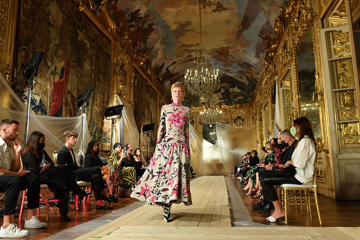 Photo Credits: Roberto Cavalli, colección Primavera/Verano 2022.