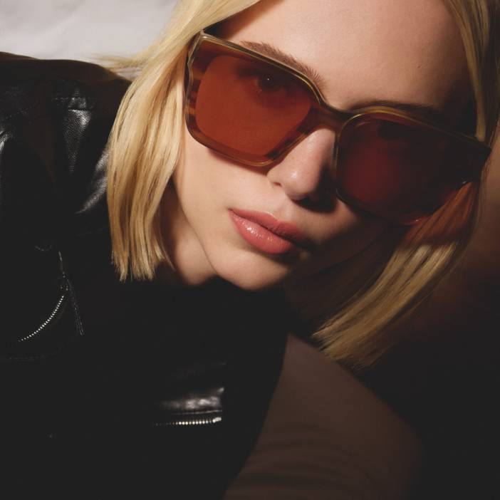 DRIVE IN - BLACK/BLACK | Quay Australia